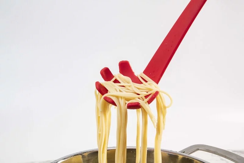 kool silicone spaghetti server | YOHO