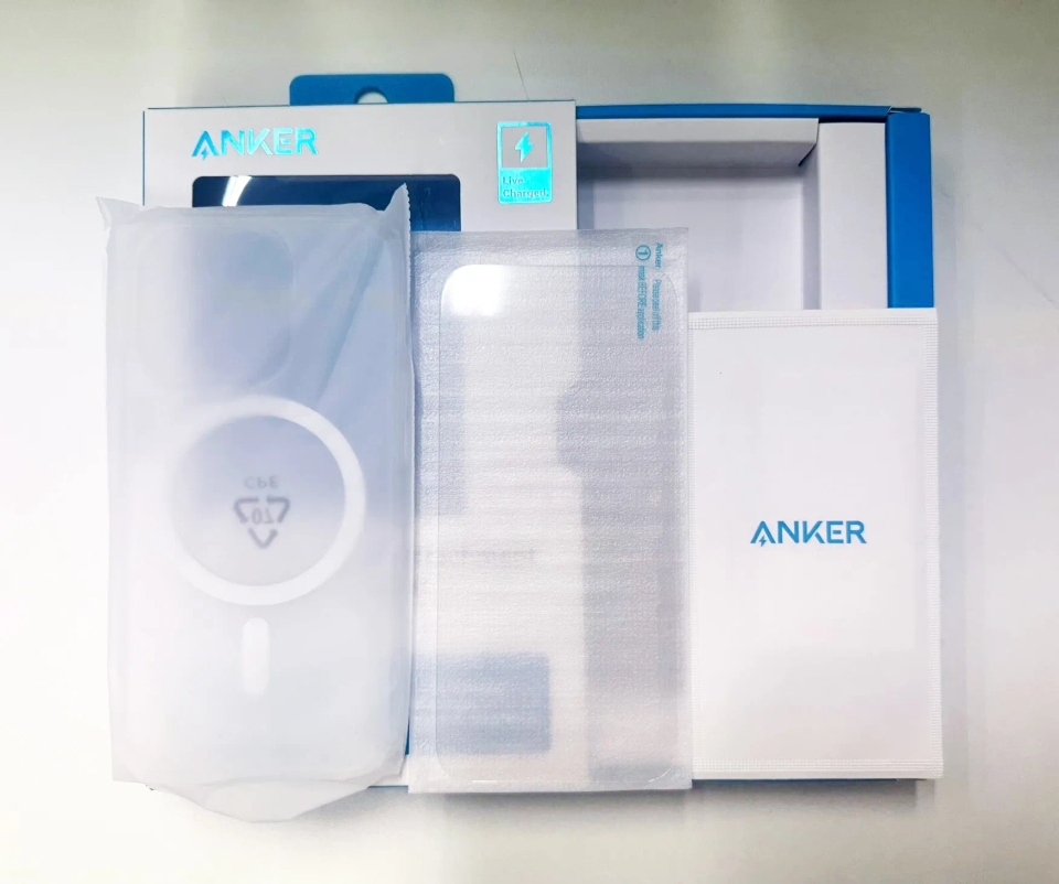 Anker iPhone15 Clear Magnetic Phone Case (Included tempered glass screen protector and cleaning kit) A90A5H01